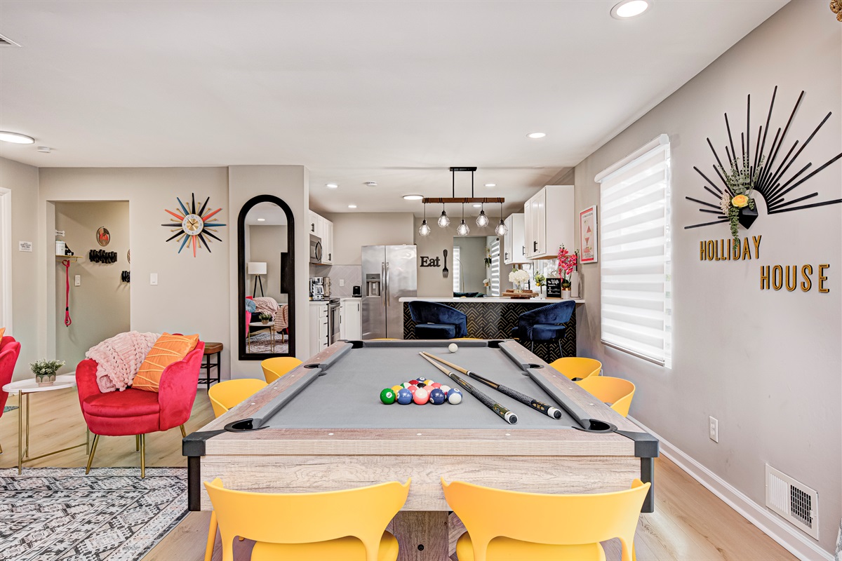 Convertible dining + pool table brings everyone together — meals, billiards, board games, and more