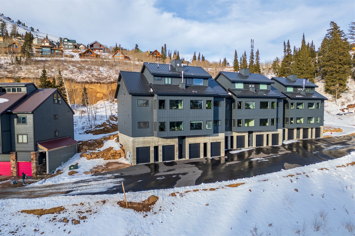 Mountain neighborhood atmosphere.