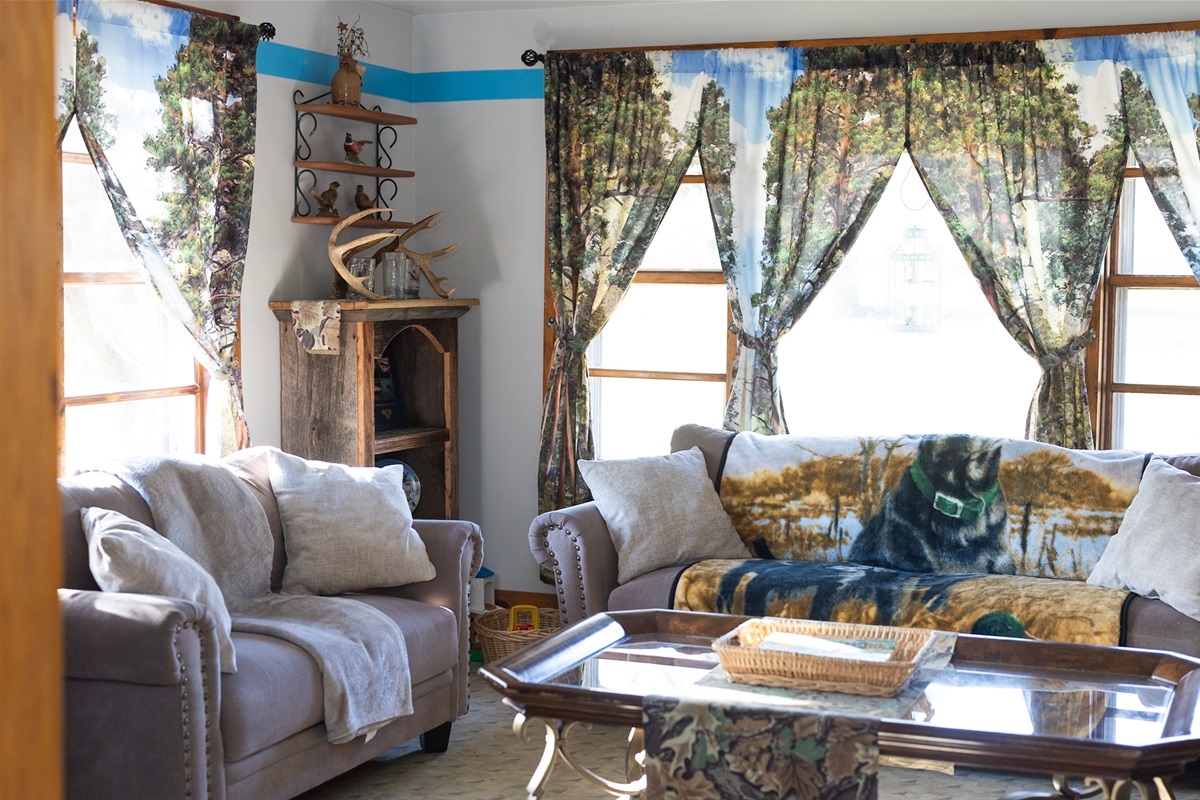 Living room with plenty of seating