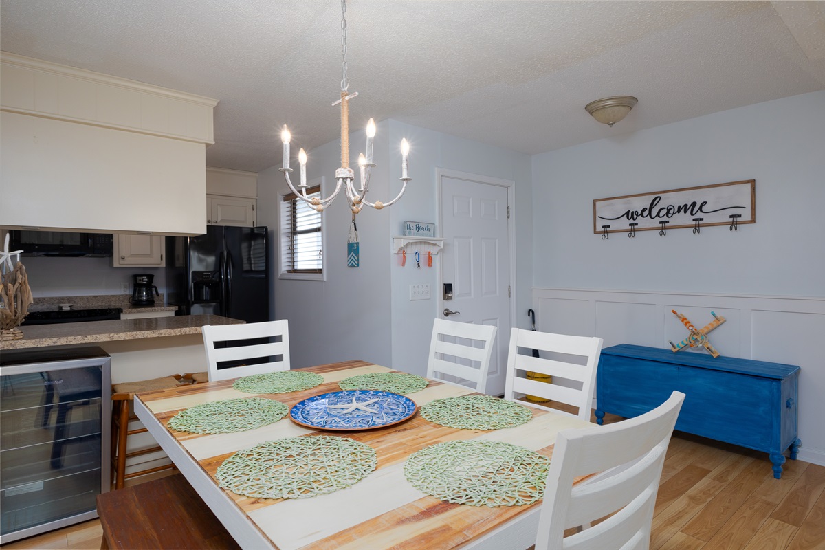A bright dining area, ideal for casual meals