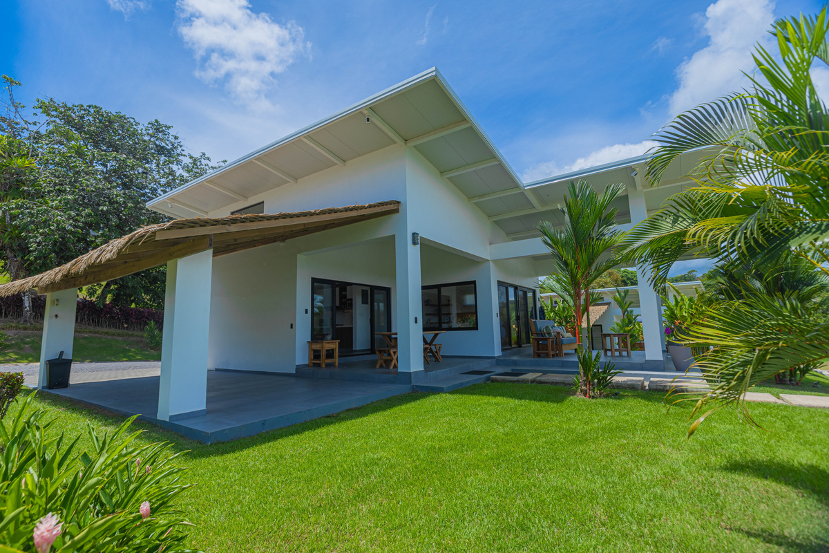 Front of Villa 3