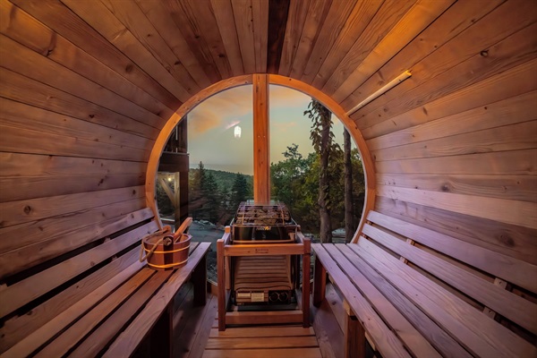 Redwood Outdoor cedar barrel sauna