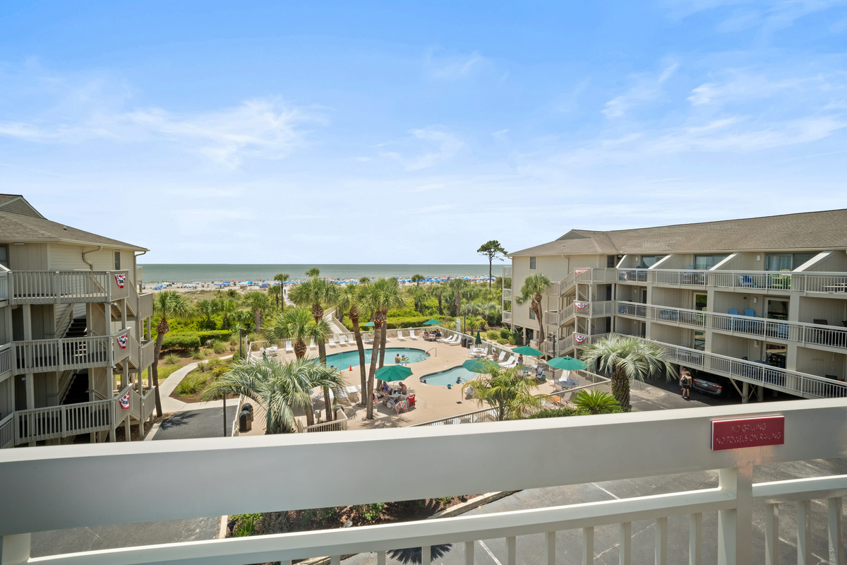 Amazing Ocean View and Pools