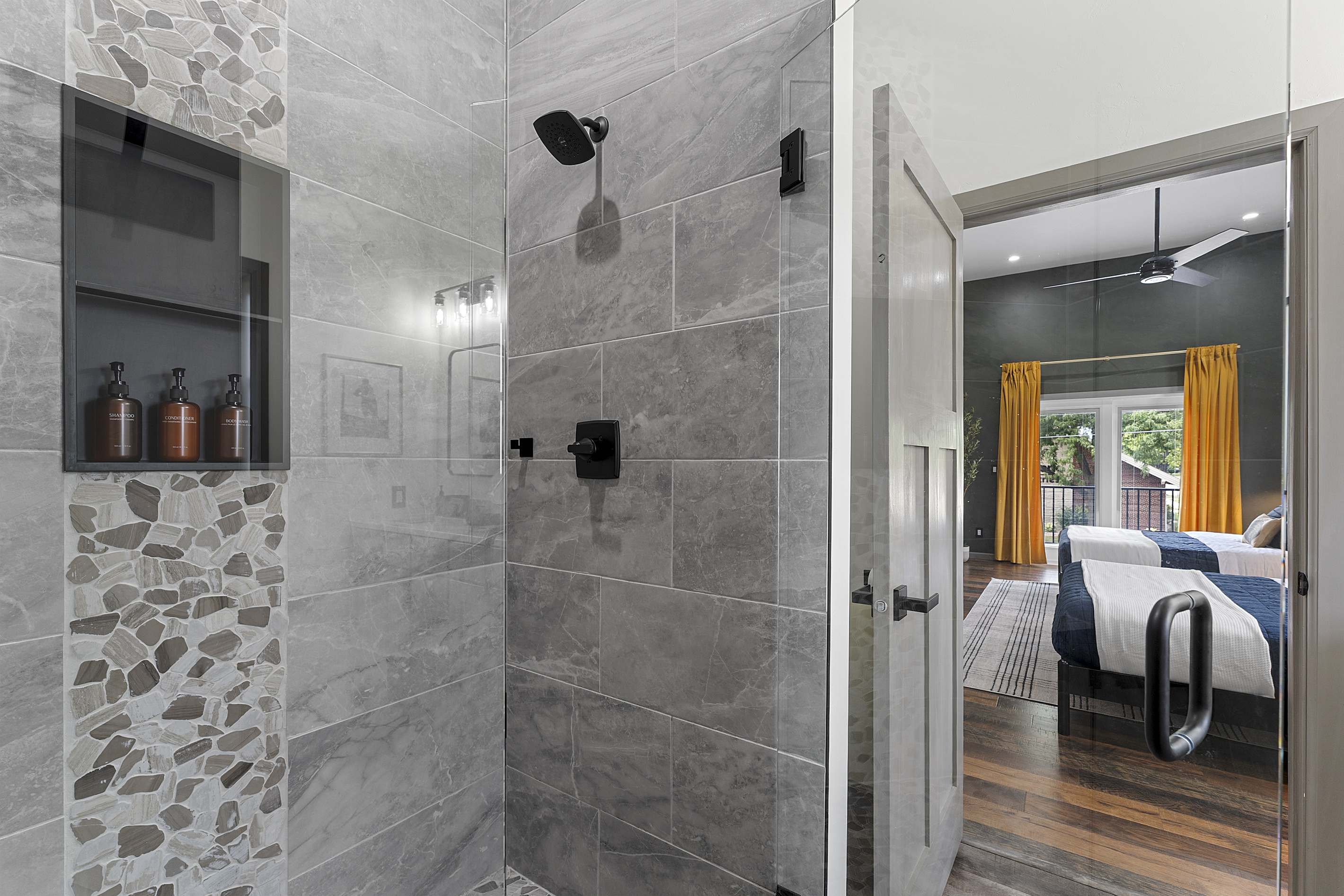 Ensuite