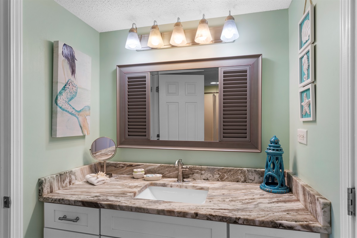 Jack-n-Jill Bathroom 2