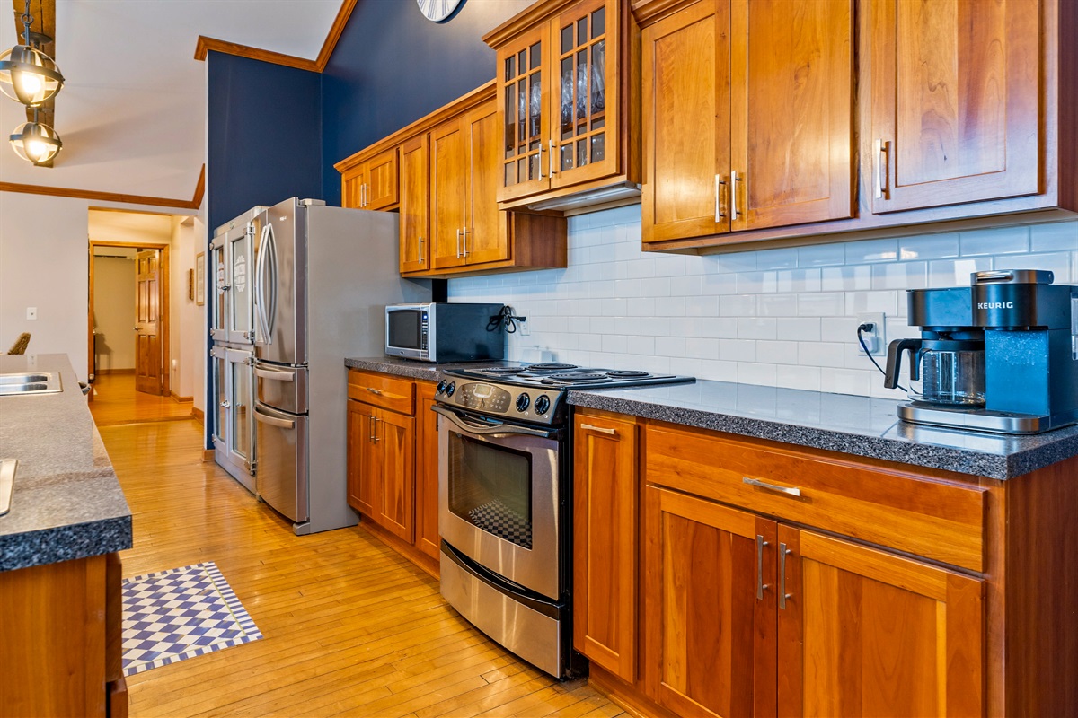 Sprawling fully stocked kitchen