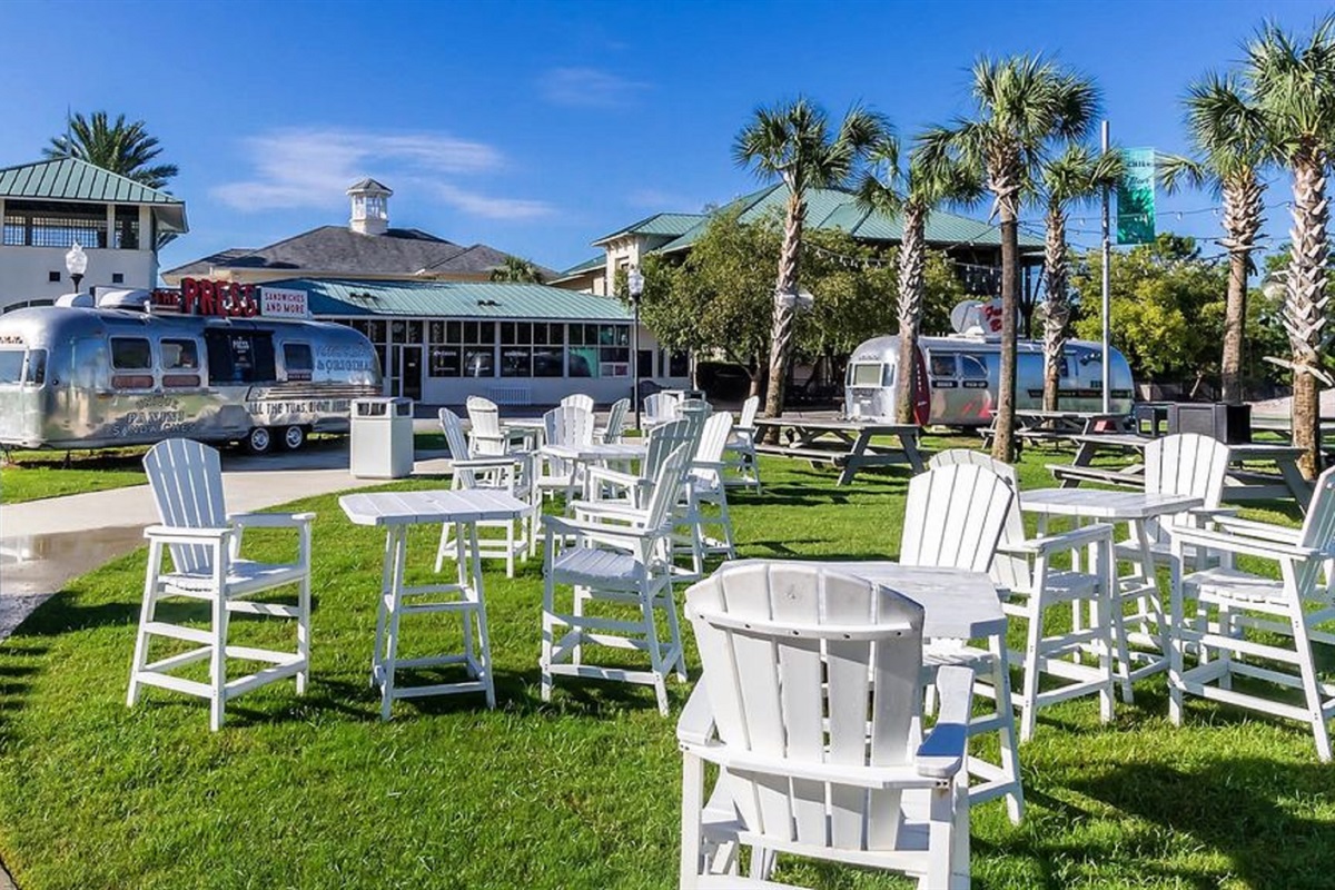 A taste of something special at The Beach Club. Our seasonal food truck brings a unique culinary experience to our guests. Come and discover the limited-time menu designed to enhance your beachside relaxation.