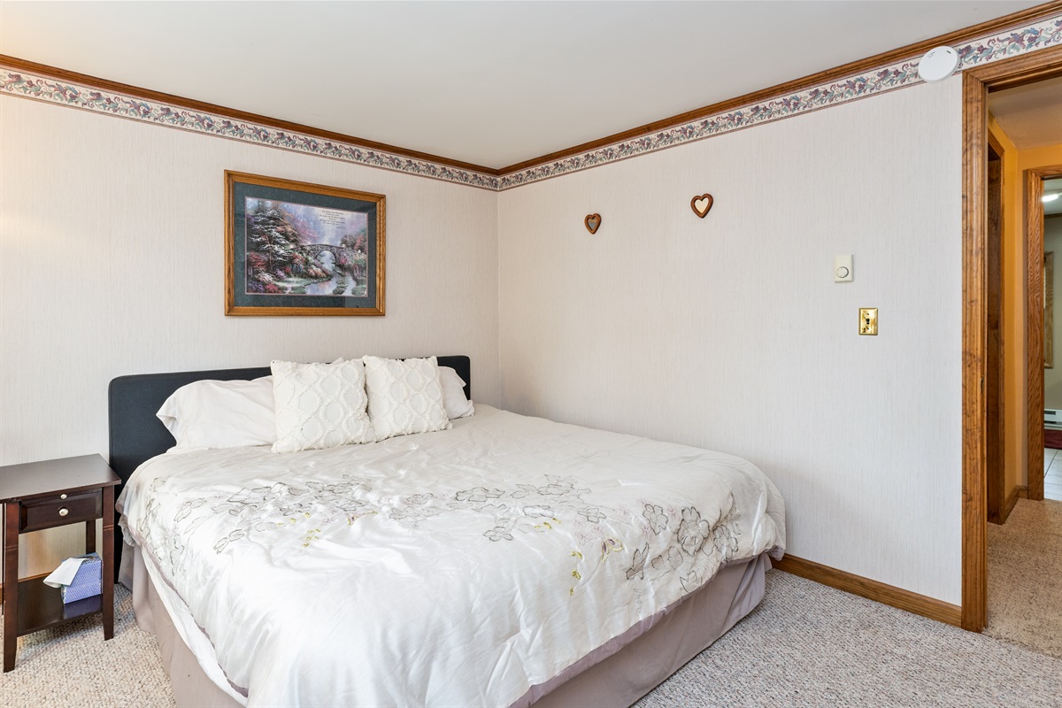 Upstairs King Bedroom