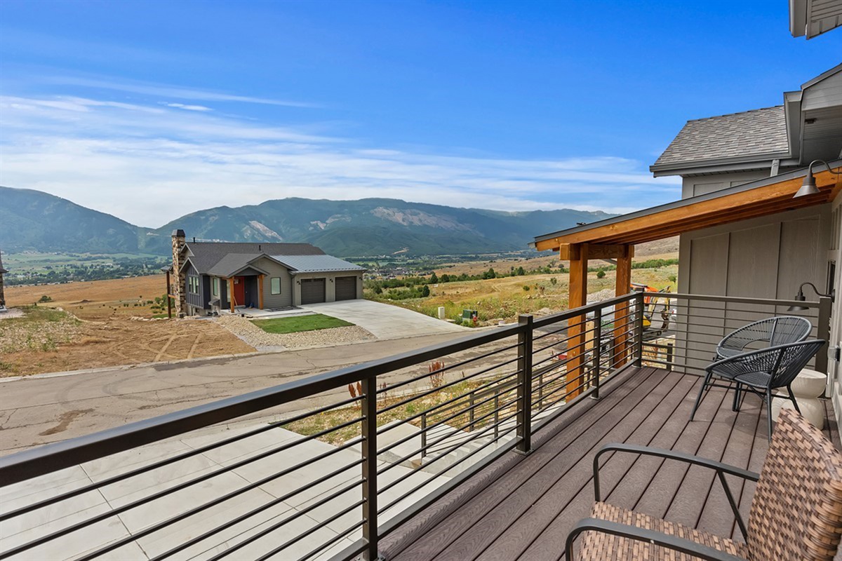 Upper deck with sweeping valley and mountain views