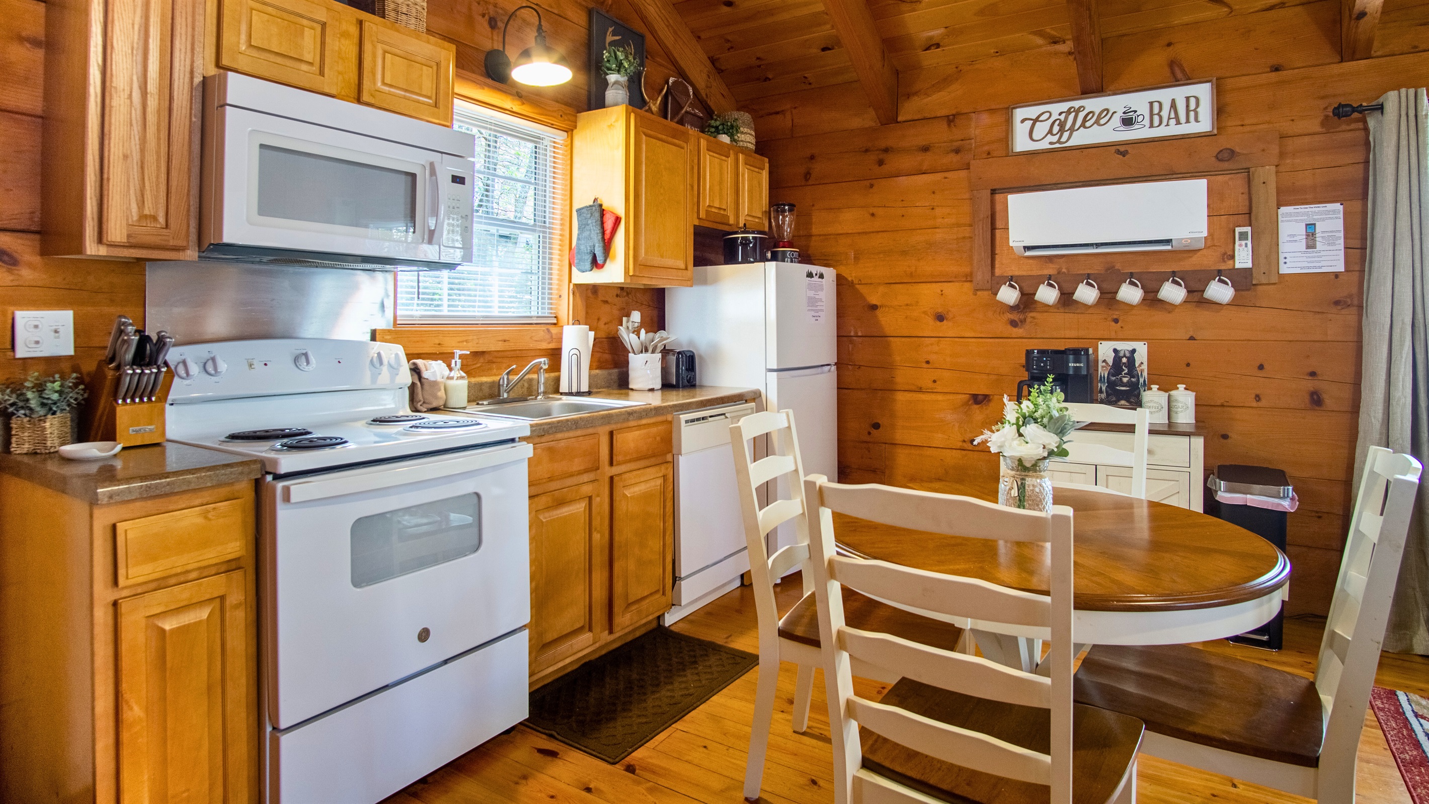 Fully equipped kitchen and dining area, perfect for home-cooked meals.