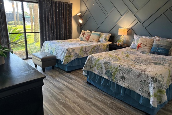 Queen Bed Room