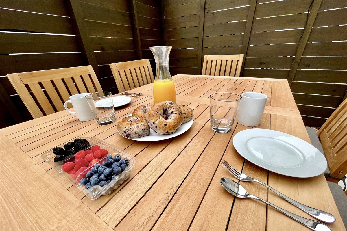 Outdoor dining