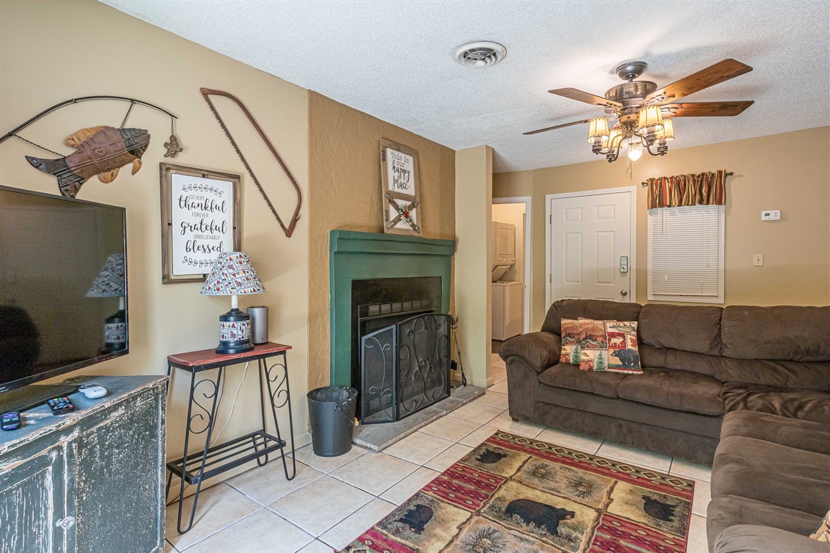 Spacious Livingroom