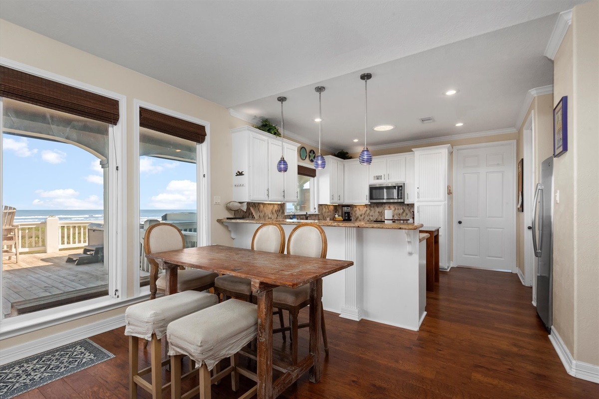 7ec2d41cd647458d8374a9dea0541725 Large | Beachhouse | Texas | TX | Vacation Homes | Galveston | Crystal Beach | Kokomo | Breezy Days | Beachfront Elegance | Sunrise Serenity | Southern Sands Property Management, LLC