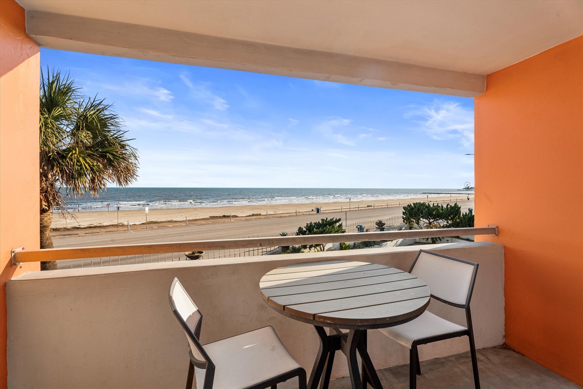 7ec6097da03149409f9e2fd4e2323838 Large | Beachhouse | Texas | TX | Vacation Homes | Galveston | Crystal Beach | Kokomo | Breezy Days | Beachfront Elegance | Sunrise Serenity | Southern Sands Property Management, LLC