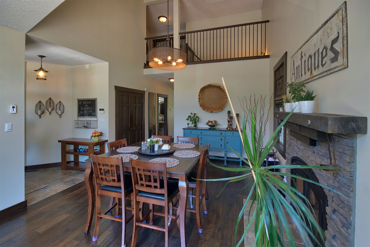 7ec828b4f42342e6aacd4183808b32b2 Large