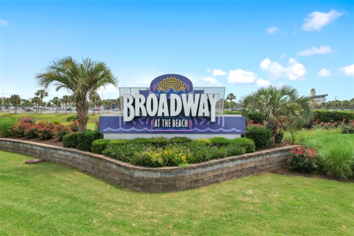 Lots of Attractions Nearby!