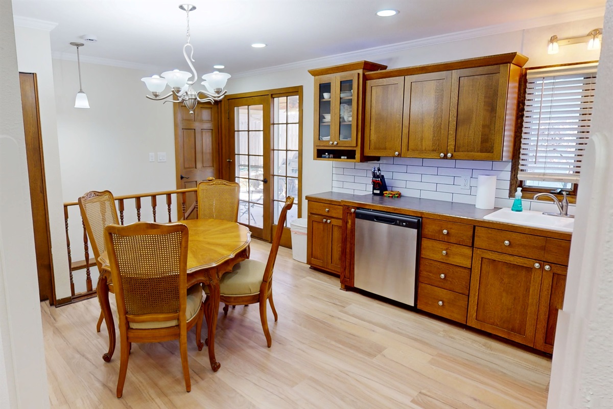 Open Concept Dining Room and Kitchen 
