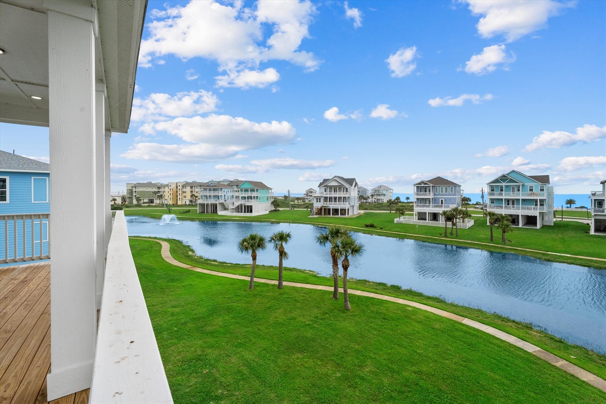 7ed88c3cb2fd4e12b49f0648e02e9197 Large | Beachhouse | Texas | TX | Vacation Homes | Galveston | Crystal Beach | Kokomo | Breezy Days | Beachfront Elegance | Sunrise Serenity | Southern Sands Property Management, LLC