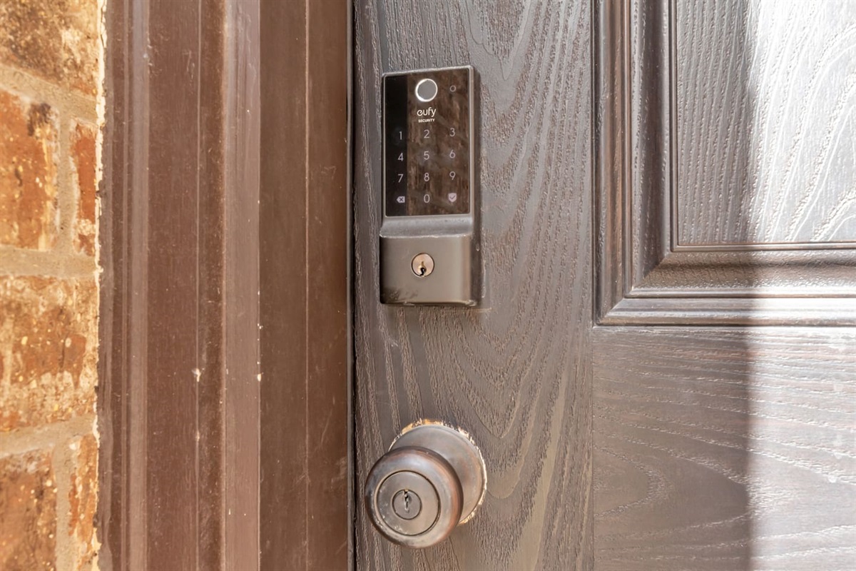 Secure keyless entry providing code access throughout your stay.