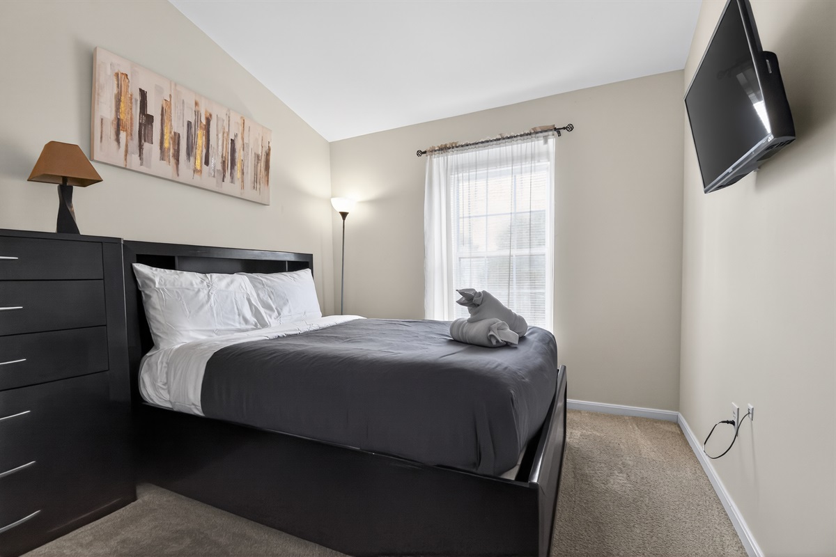 Twin Room — Two Twin Beds, Third Floor, Shared Bath, Ceiling Fan, Family Floor