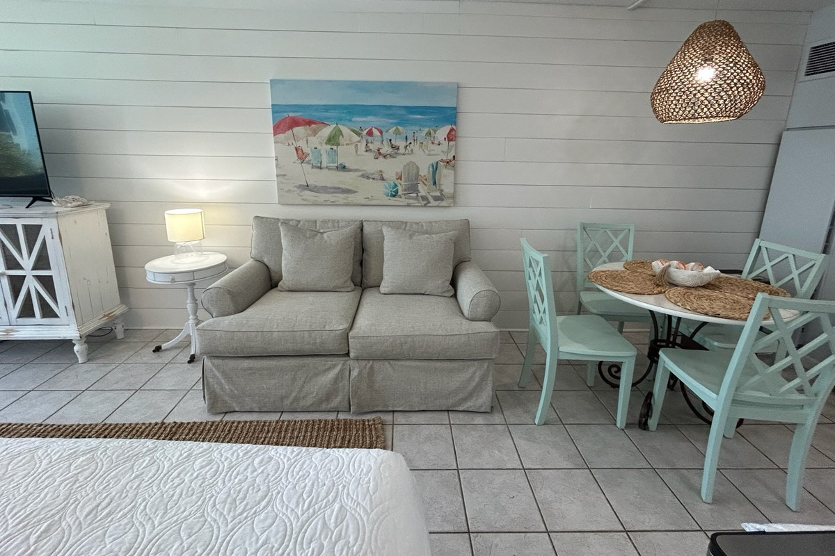 Cozy living space to relax after a beach day