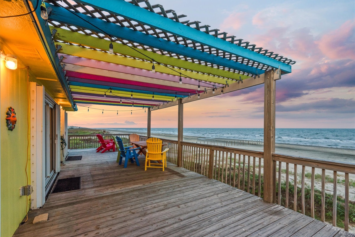 7ef27e1d01144817bf657ddc5c348a5d Large | Beachhouse | Texas | TX | Vacation Homes | Galveston | Crystal Beach | Kokomo | Breezy Days | Beachfront Elegance | Sunrise Serenity | Southern Sands Property Management, LLC