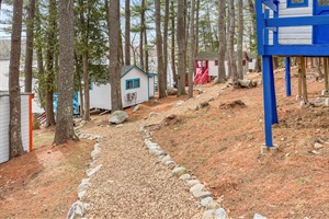 Path thats takes you to the lighthouse cabin