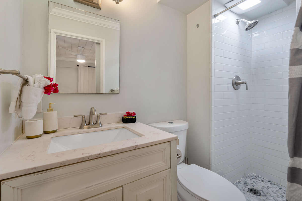Comfortable bathroom space for a refreshing start or end to your day.