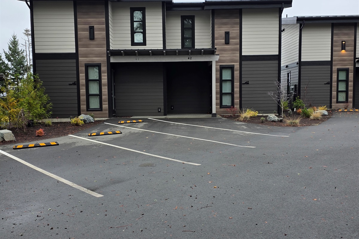 Front view. Parking right at the front door for your convenience.