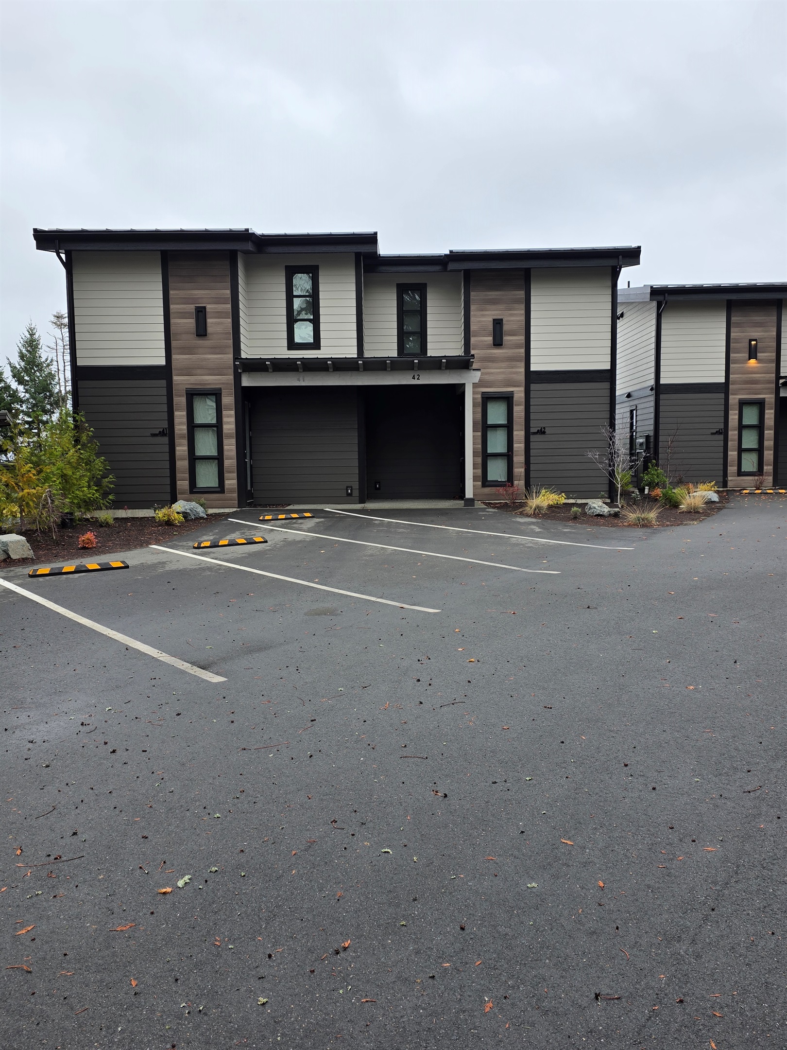 Front view. Parking right at the front door for your convenience.