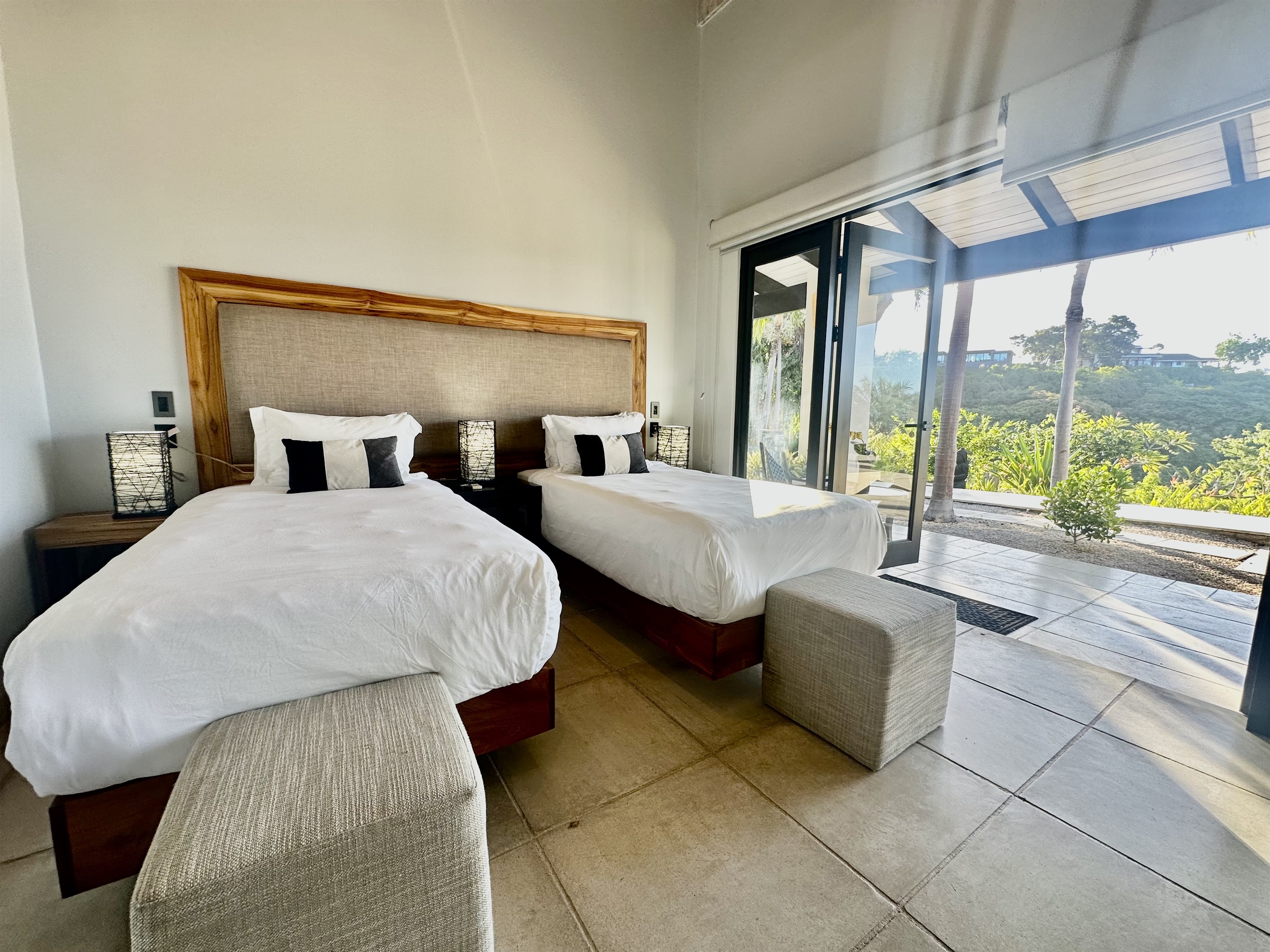 2 Twin Beds option