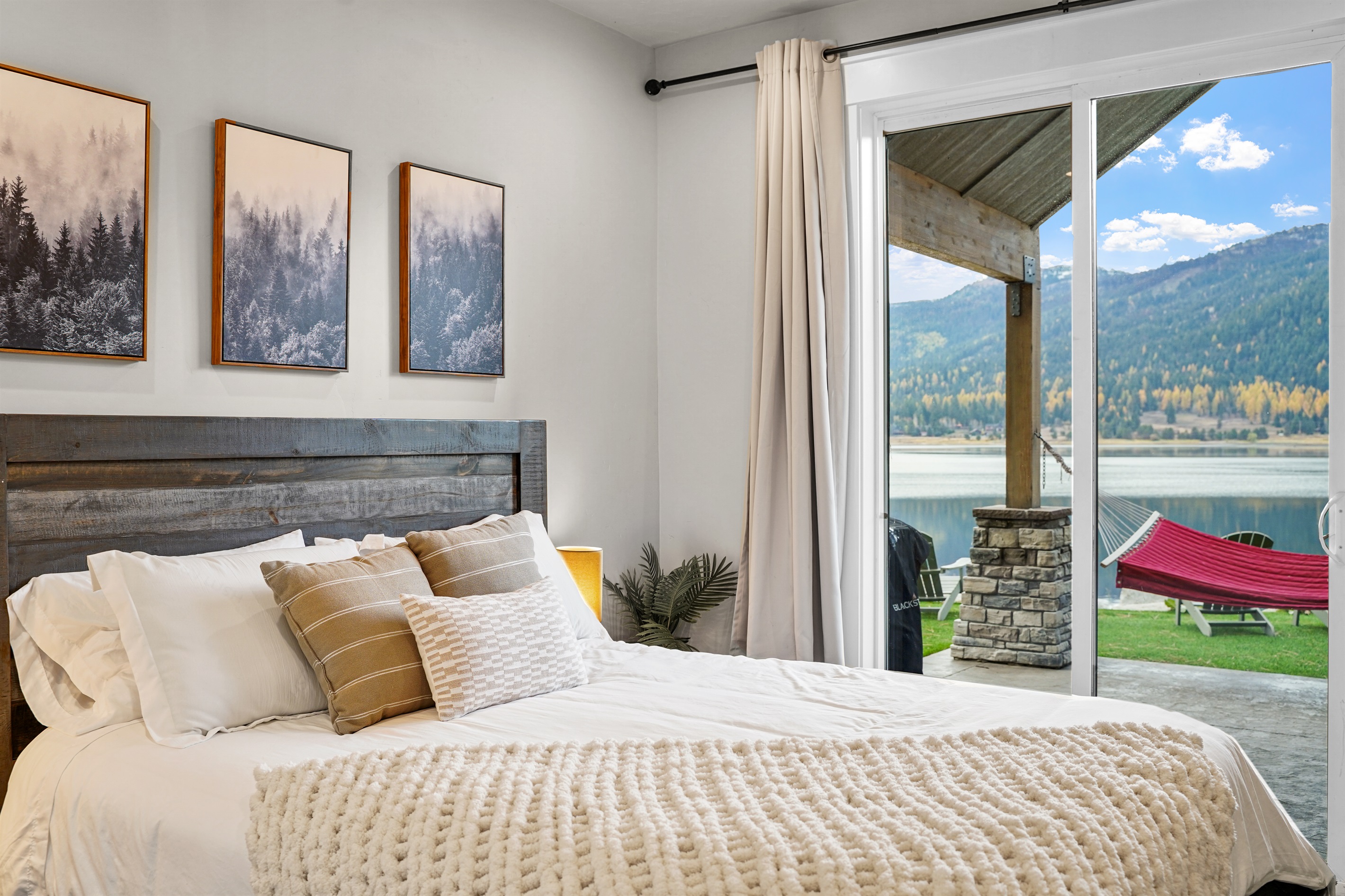 Wake up to stunning lake views from your comfortable primary suite.