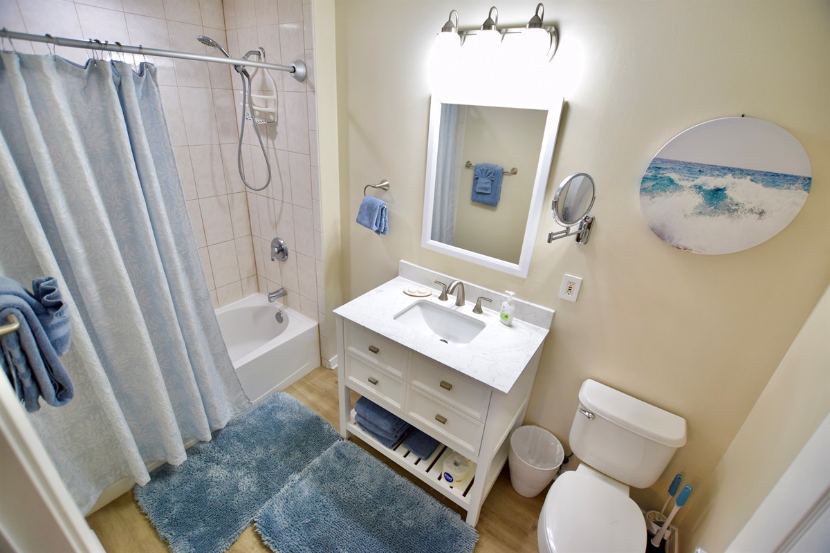 Destin West Gulfside #507: Primary Bath