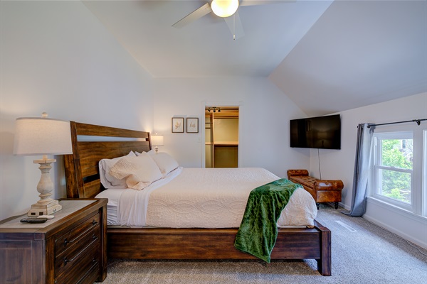 Bed #4- California King bed in the primary suite