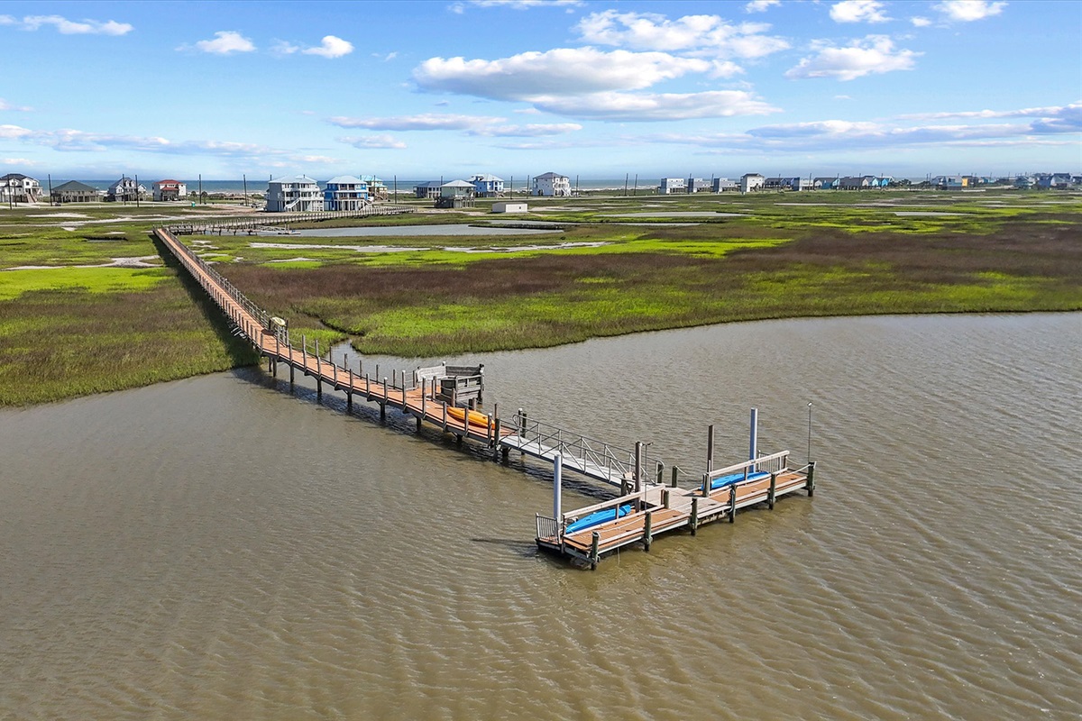A dedicated kayak launch allows scenic trips around Drum Bay.