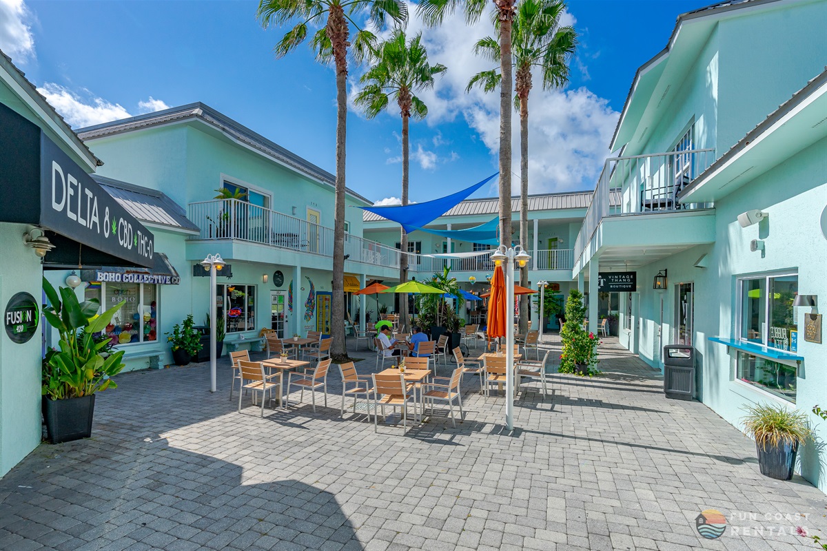 Downstairs community courtyard with shops and restaurants!