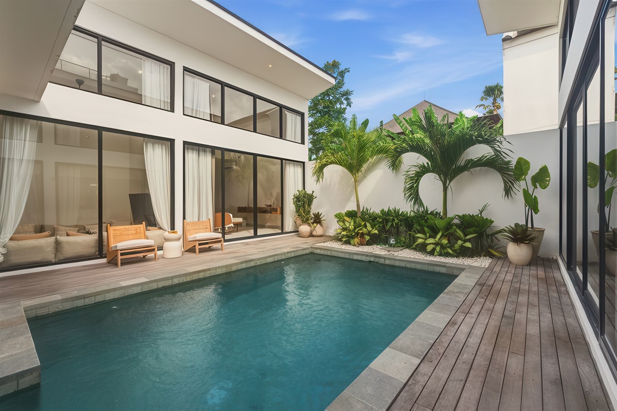 Pool area