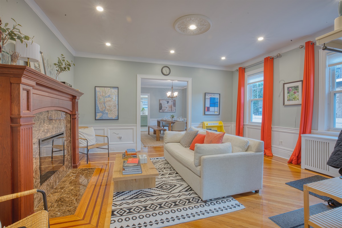 "The house is beautiful, comfortable and relaxing with all the comforts of home. We look forward to our next stay!" - Anne V. 10/2025