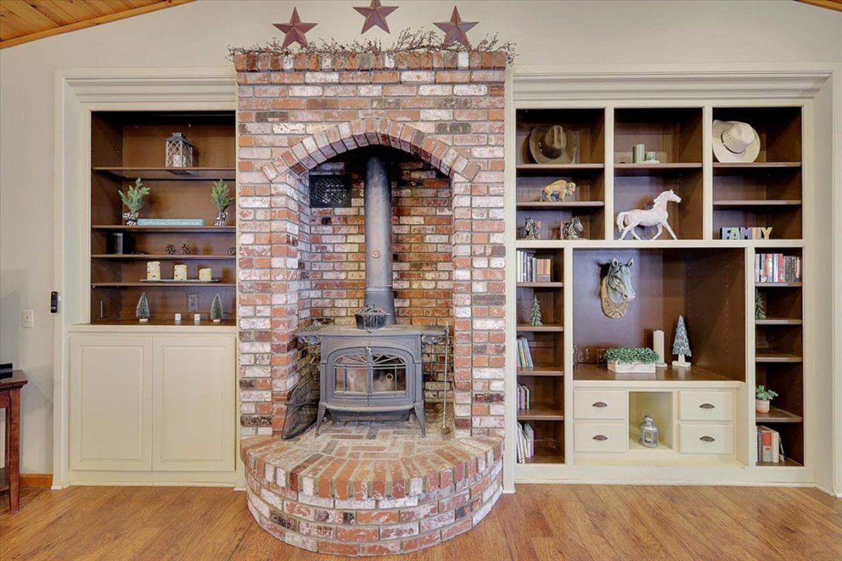 Living Room with Fireplace