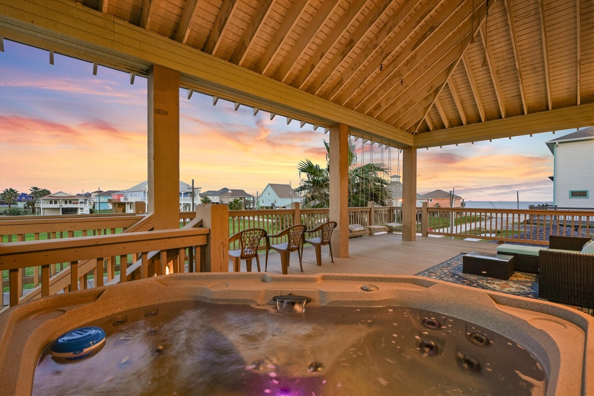 7f6aa573a884483784bbd083178d675d Large | Beachhouse | Texas | TX | Vacation Homes | Galveston | Crystal Beach | Kokomo | Breezy Days | Beachfront Elegance | Sunrise Serenity | Southern Sands Property Management, LLC