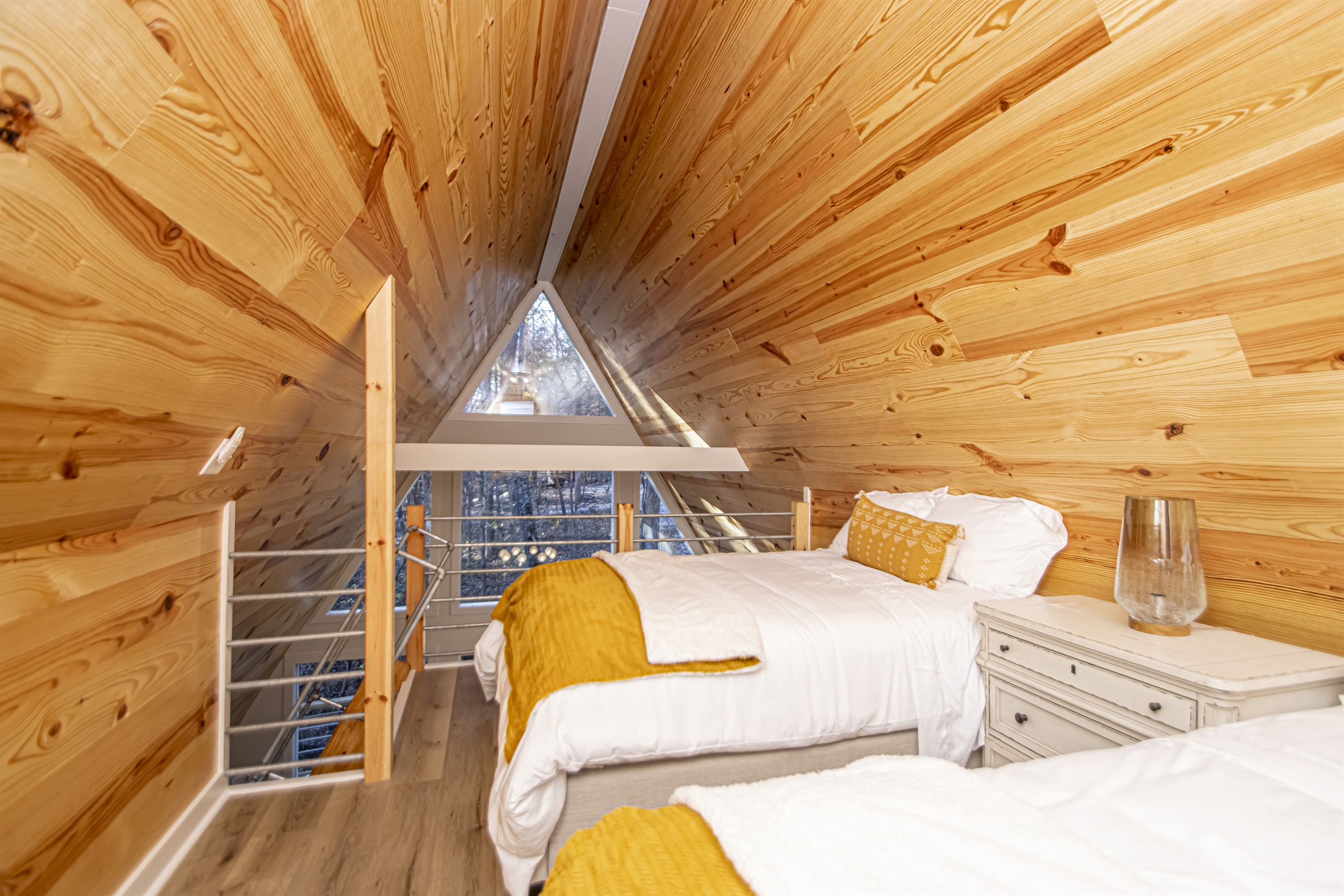 Dog Wood Loft Two Double Beds