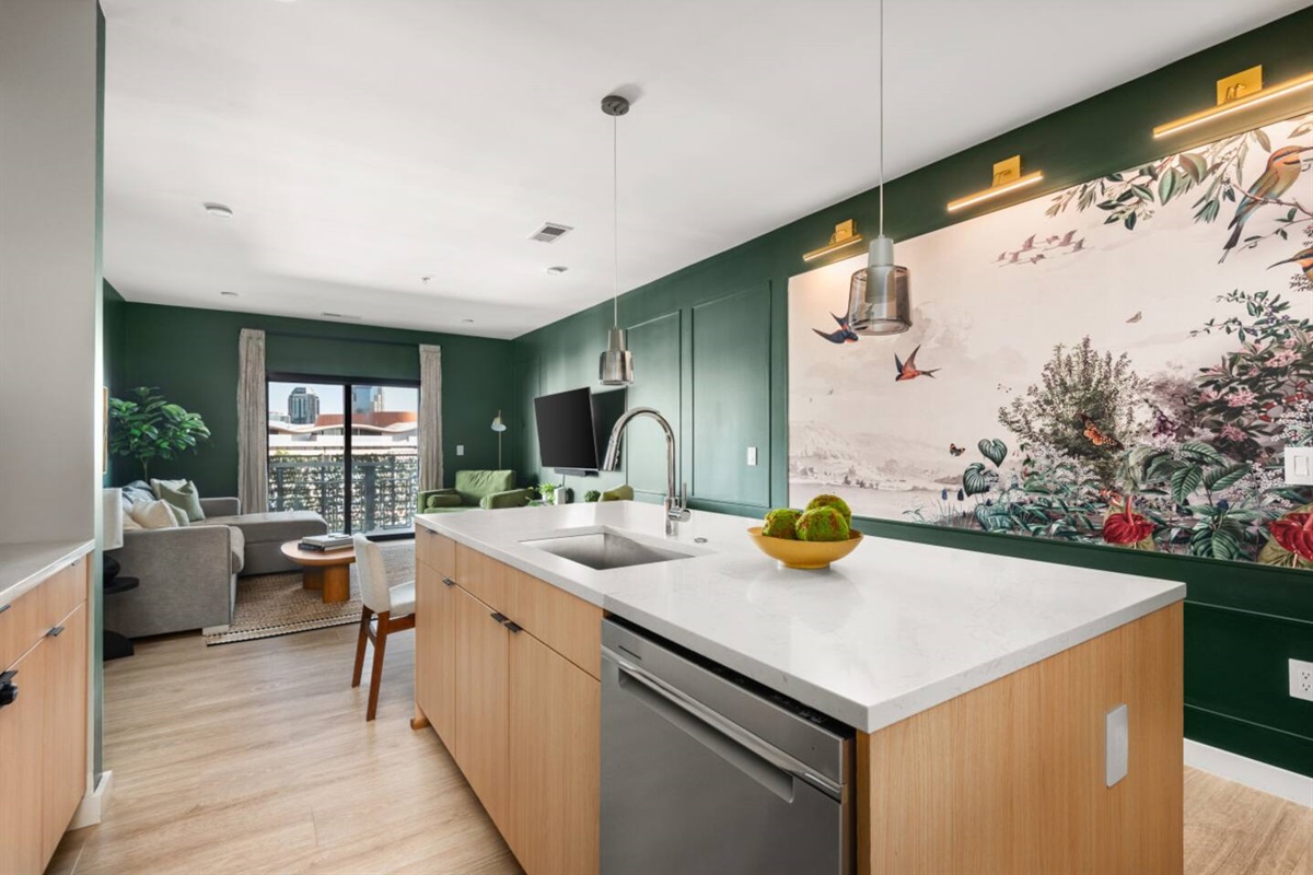 635_7th_Ave_S_306_reshoot_13