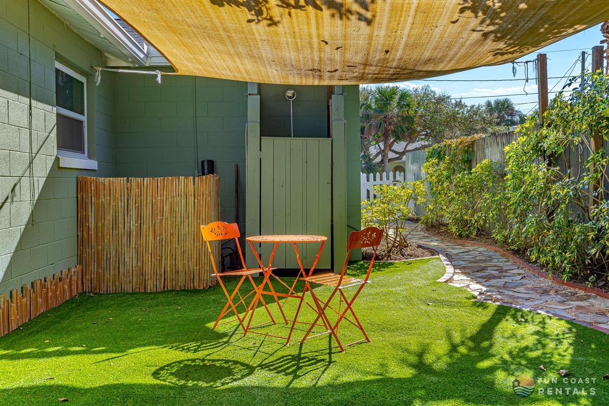 Fully fenced private Backyard!