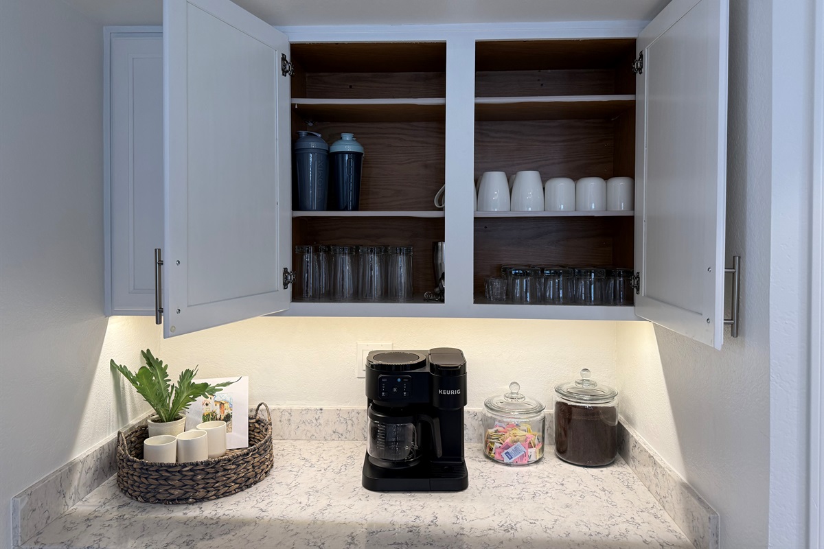 Drip coffee maker and Keurig in-one