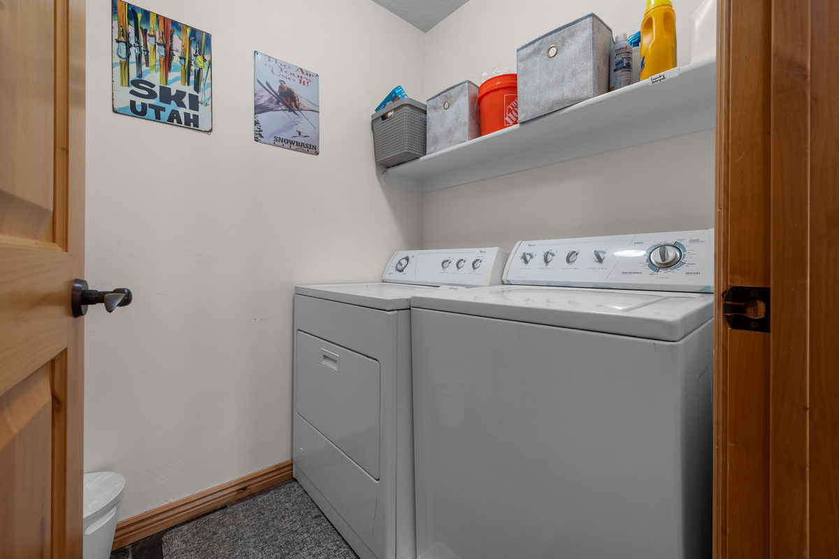 In-unit washer and dryer make it easy to refresh gear and keep up with laundry during your stay.