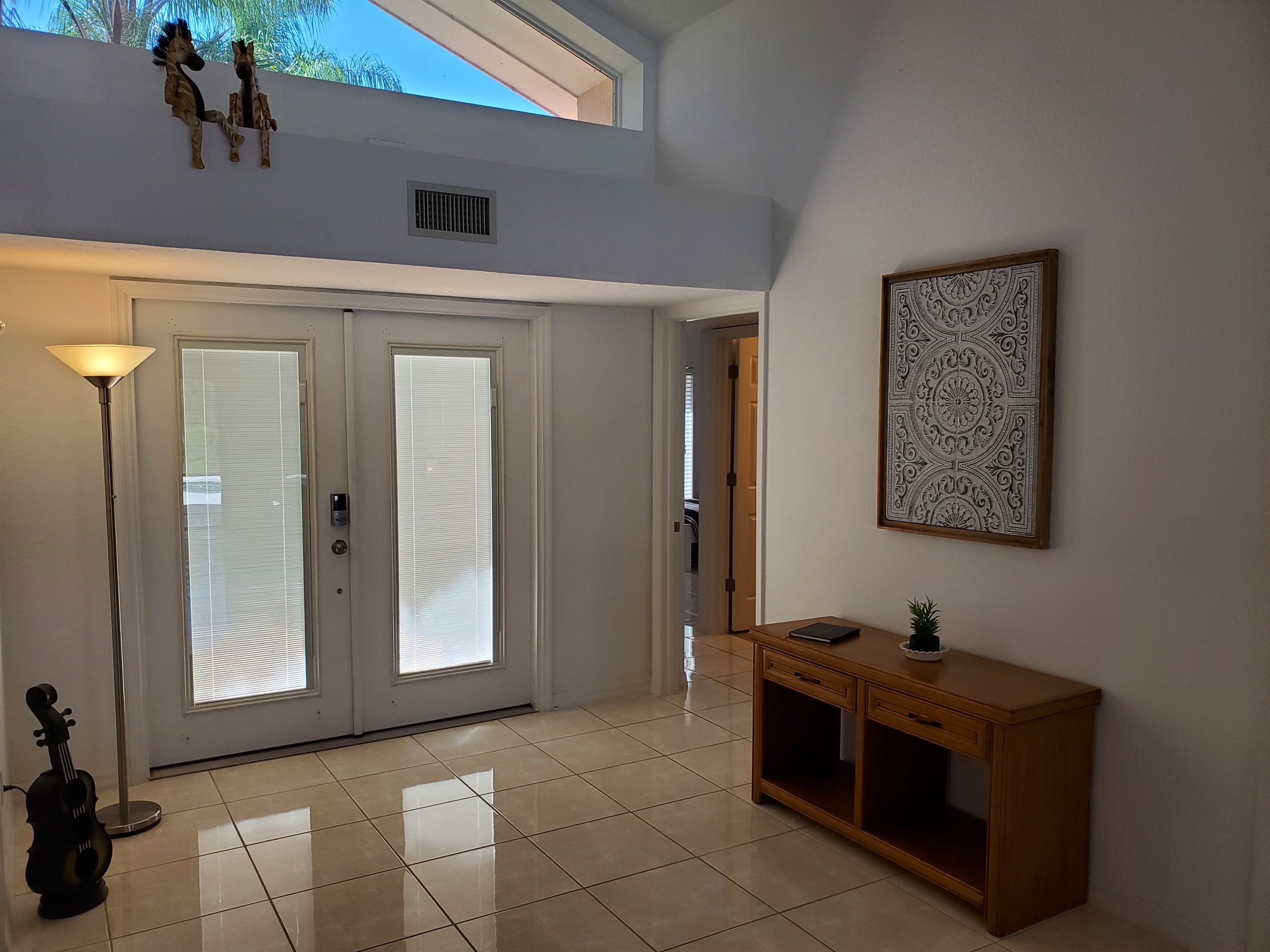 Entryway at Lakes View