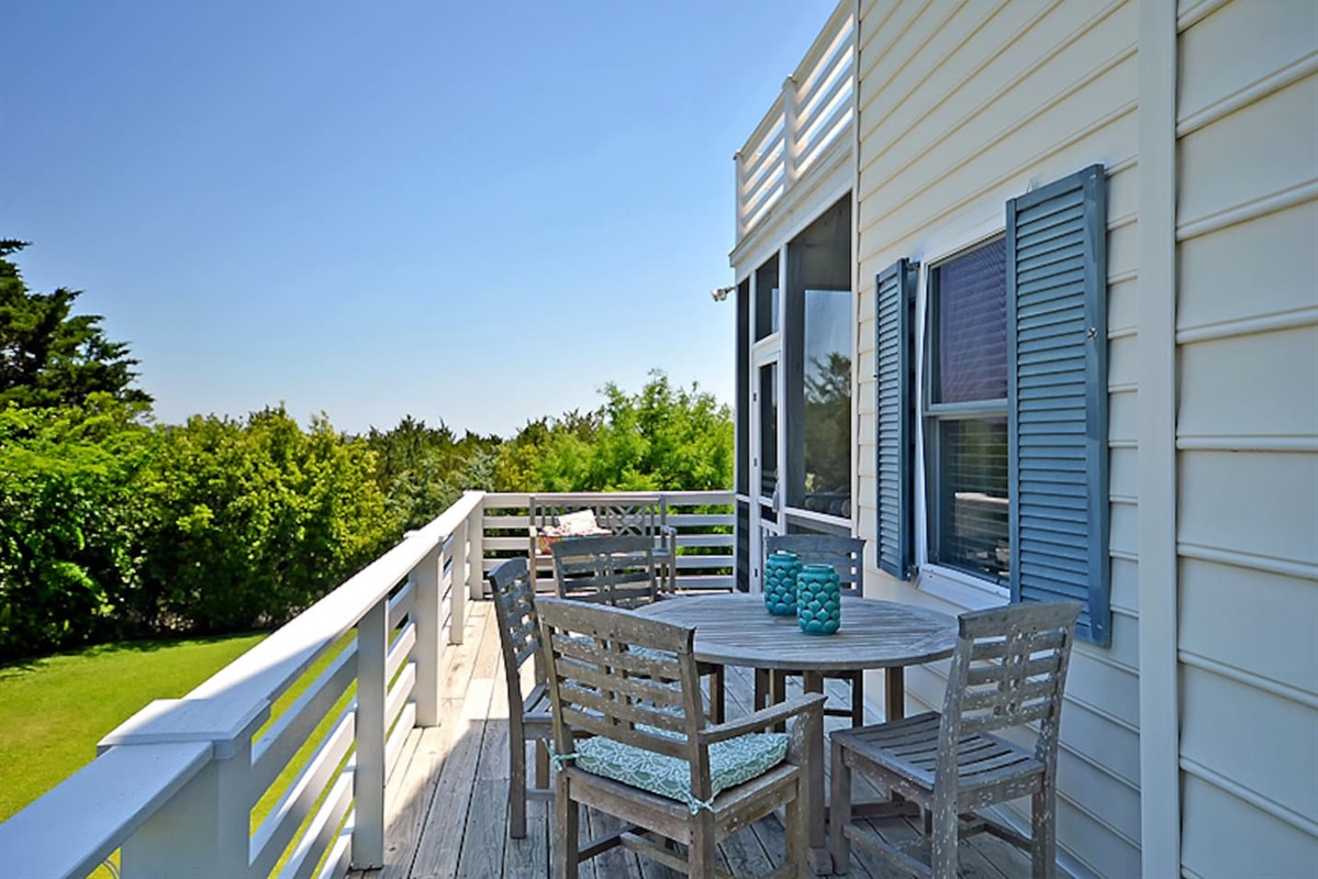 Wrap Around Deck with BBQ Grill and Seating for 5