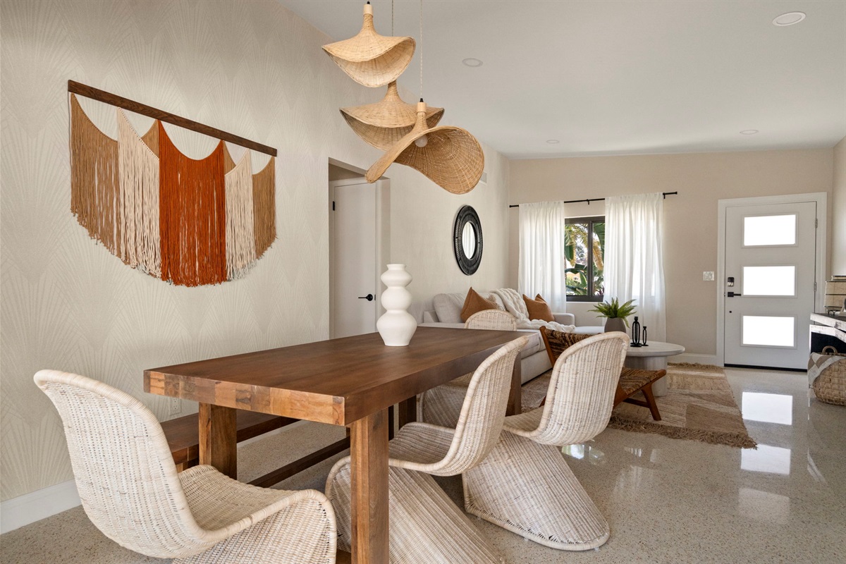 Stunning space to enjoy gatherings with friends and family.