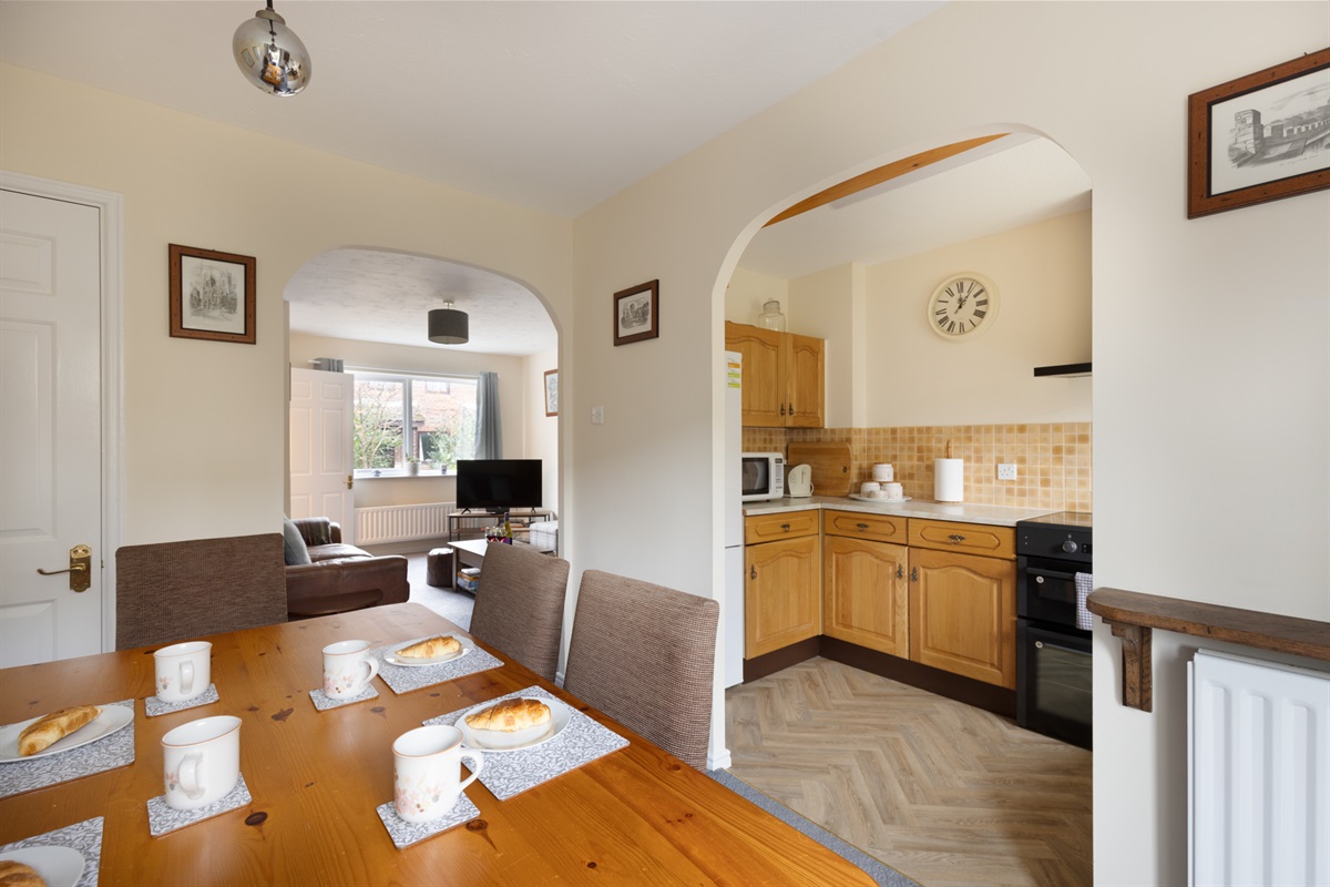 Dining/Kitchen